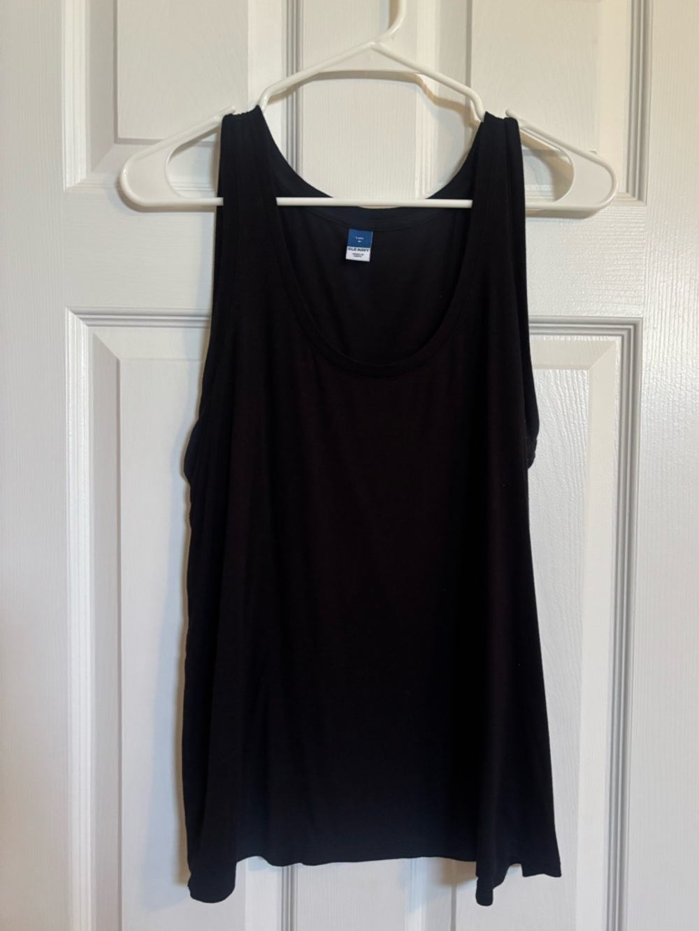 Old Navy Women's Tank Tops w/ Scoop Neck - Picture 4 of 6